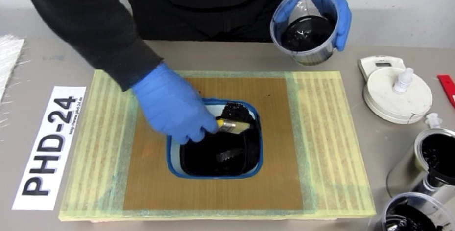 Laminating resin application